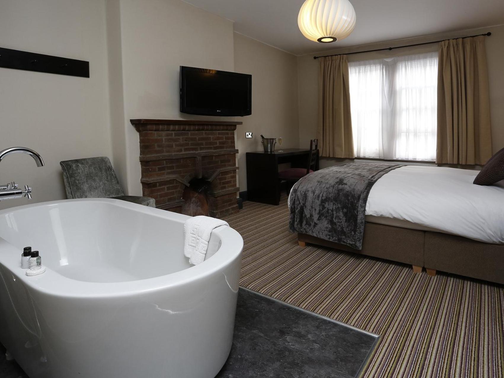 The Red Lion Hotel Whittlesford エクステリア 写真