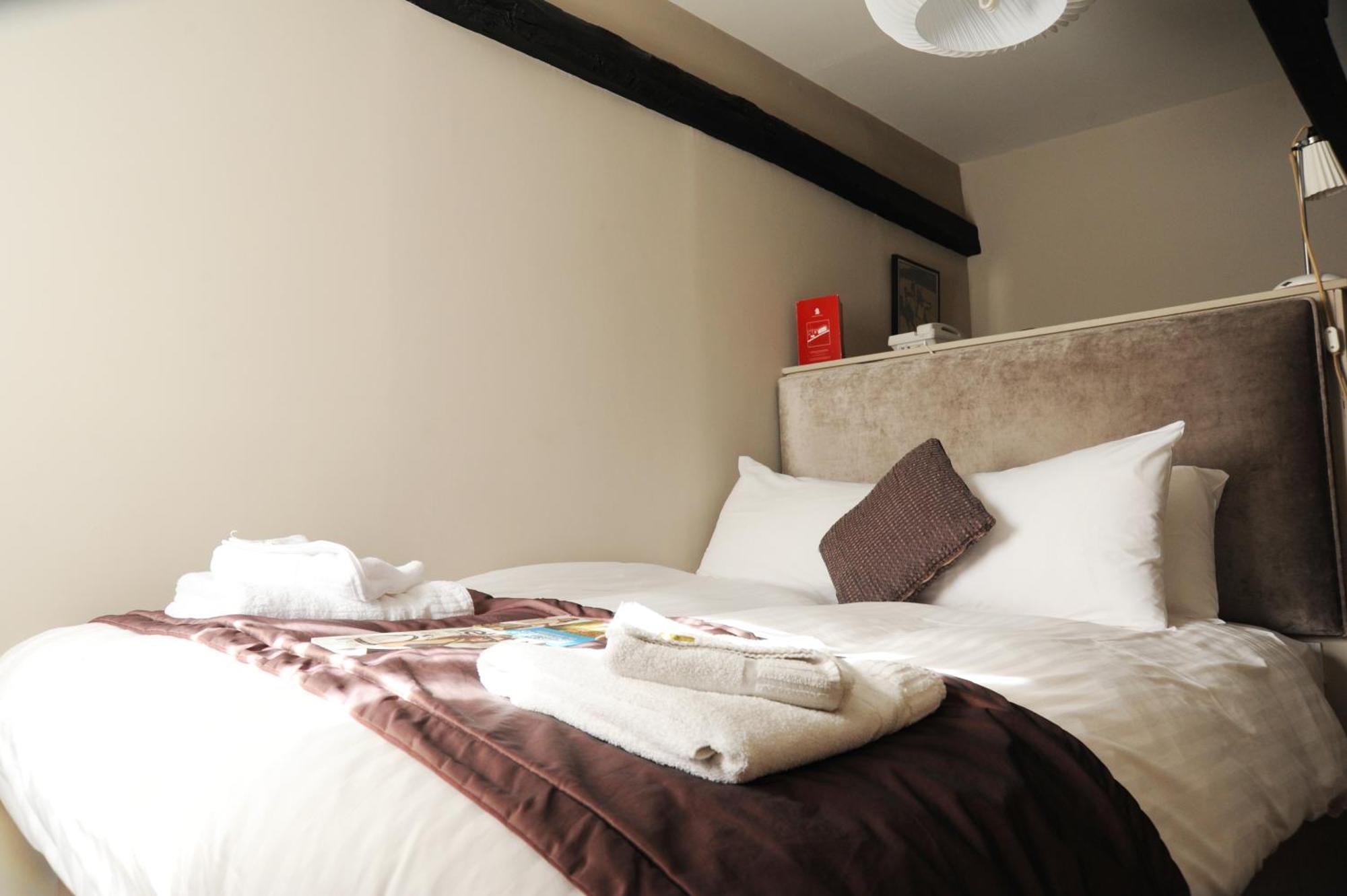 The Red Lion Hotel Whittlesford エクステリア 写真