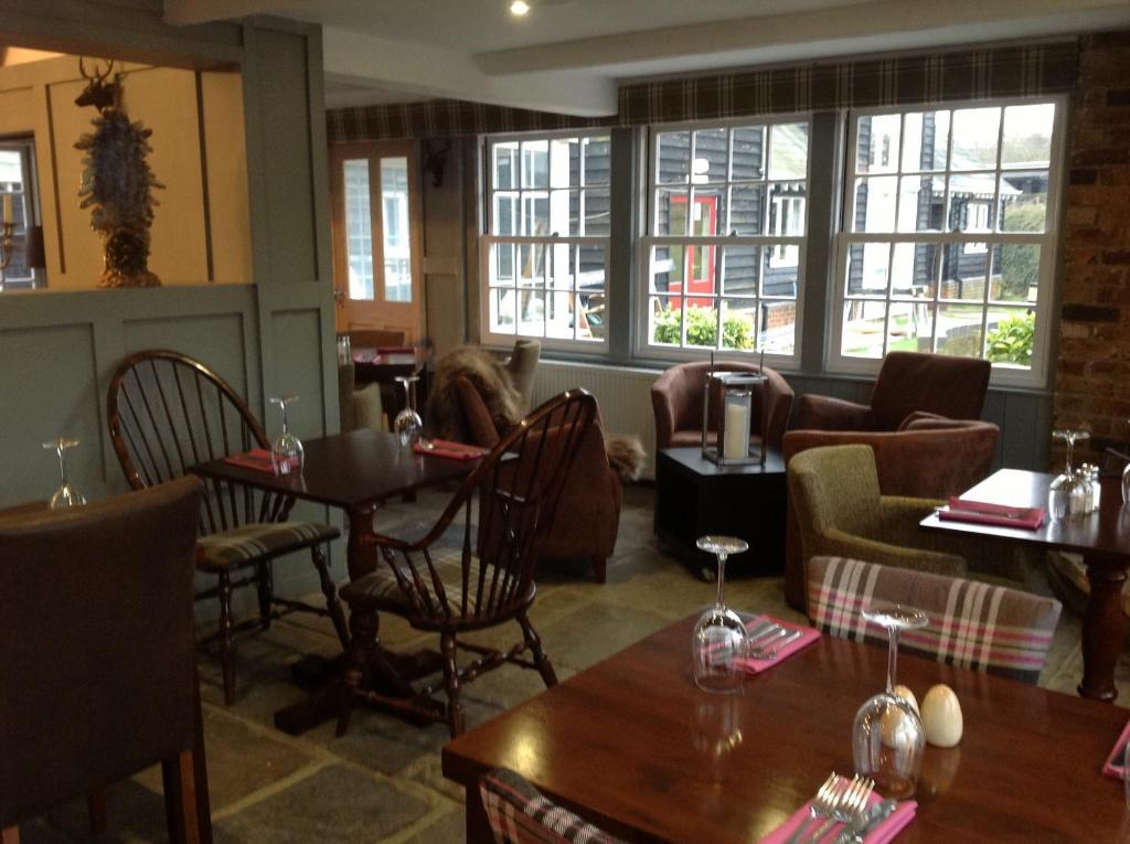 The Red Lion Hotel Whittlesford エクステリア 写真